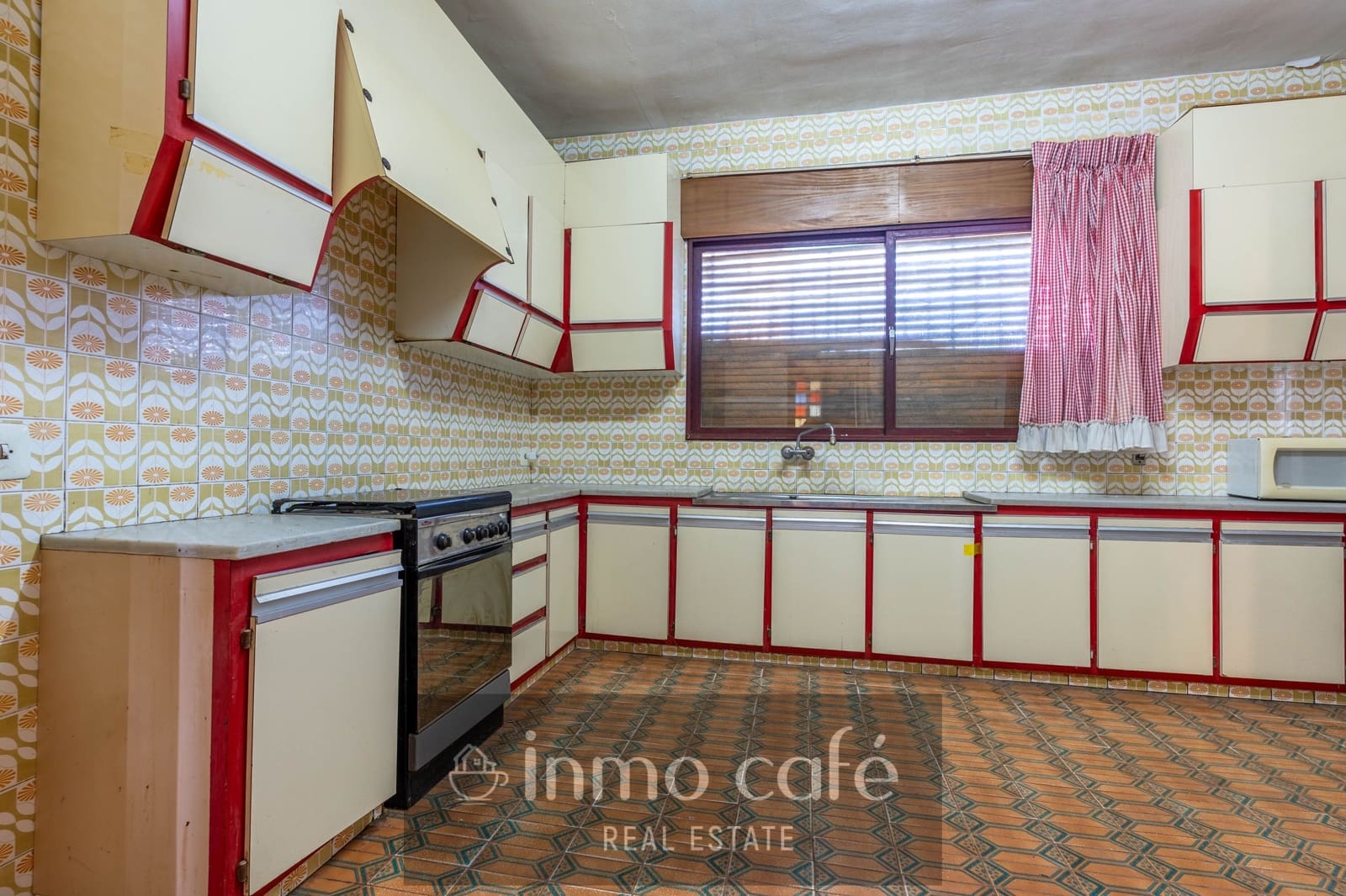 4 soveværelse Villa til salg i Montesa med swimmingpool garage - € 440.000 (Ref: 9937455)