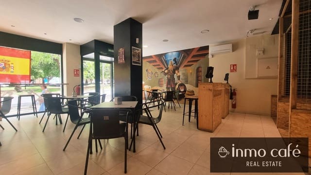 Kommersiell til salgs i Alicante by med garasje - € 130 000 (Ref: 9979158)