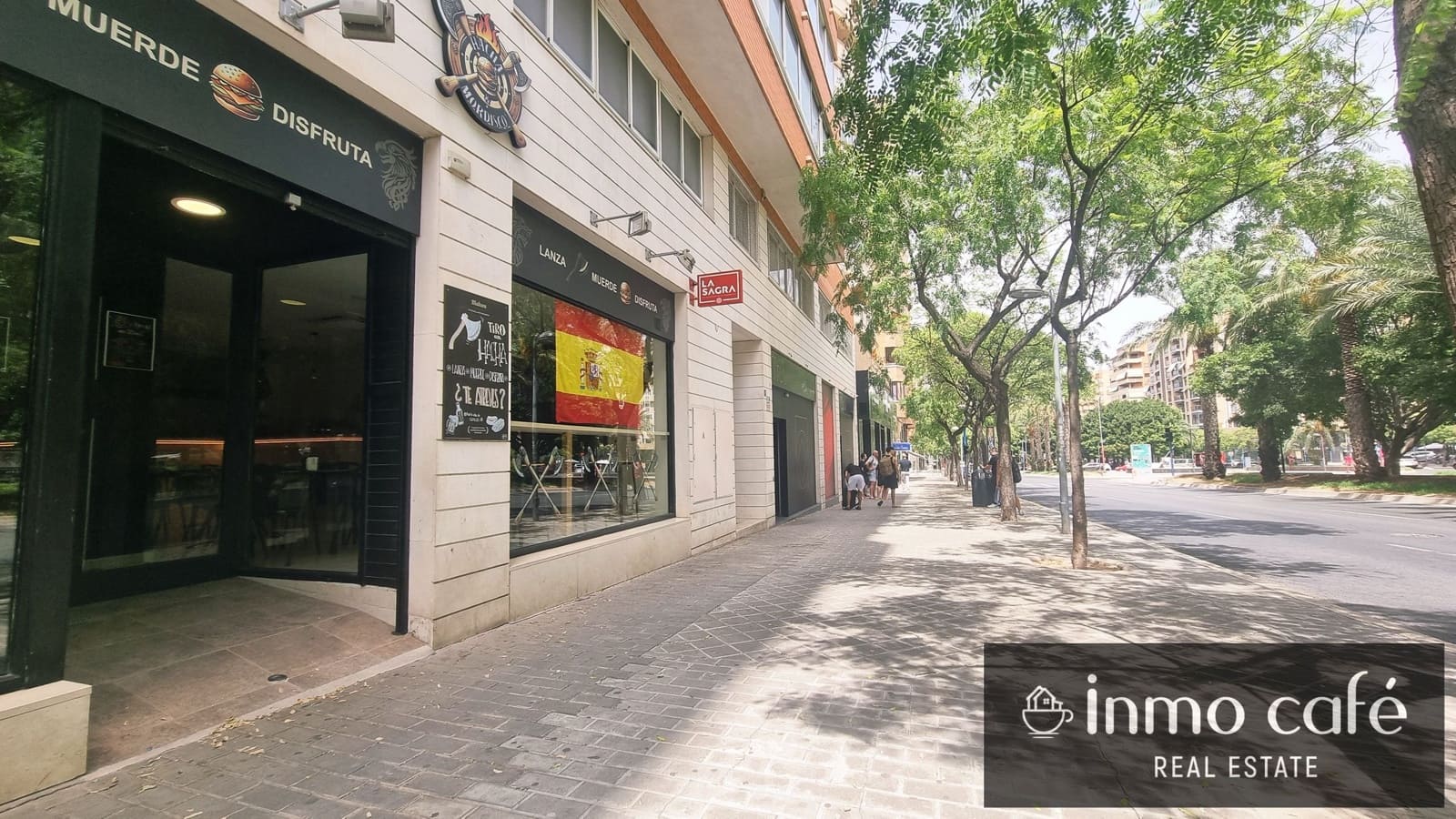 Kommersiell til salgs i Alicante by med garasje - € 130 000 (Ref: 9979158)