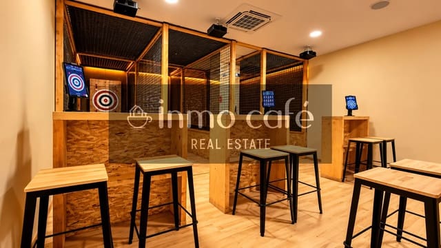 Commercieel te koop in Alicante stad met garage - € 123.000 (Ref: 9979158)