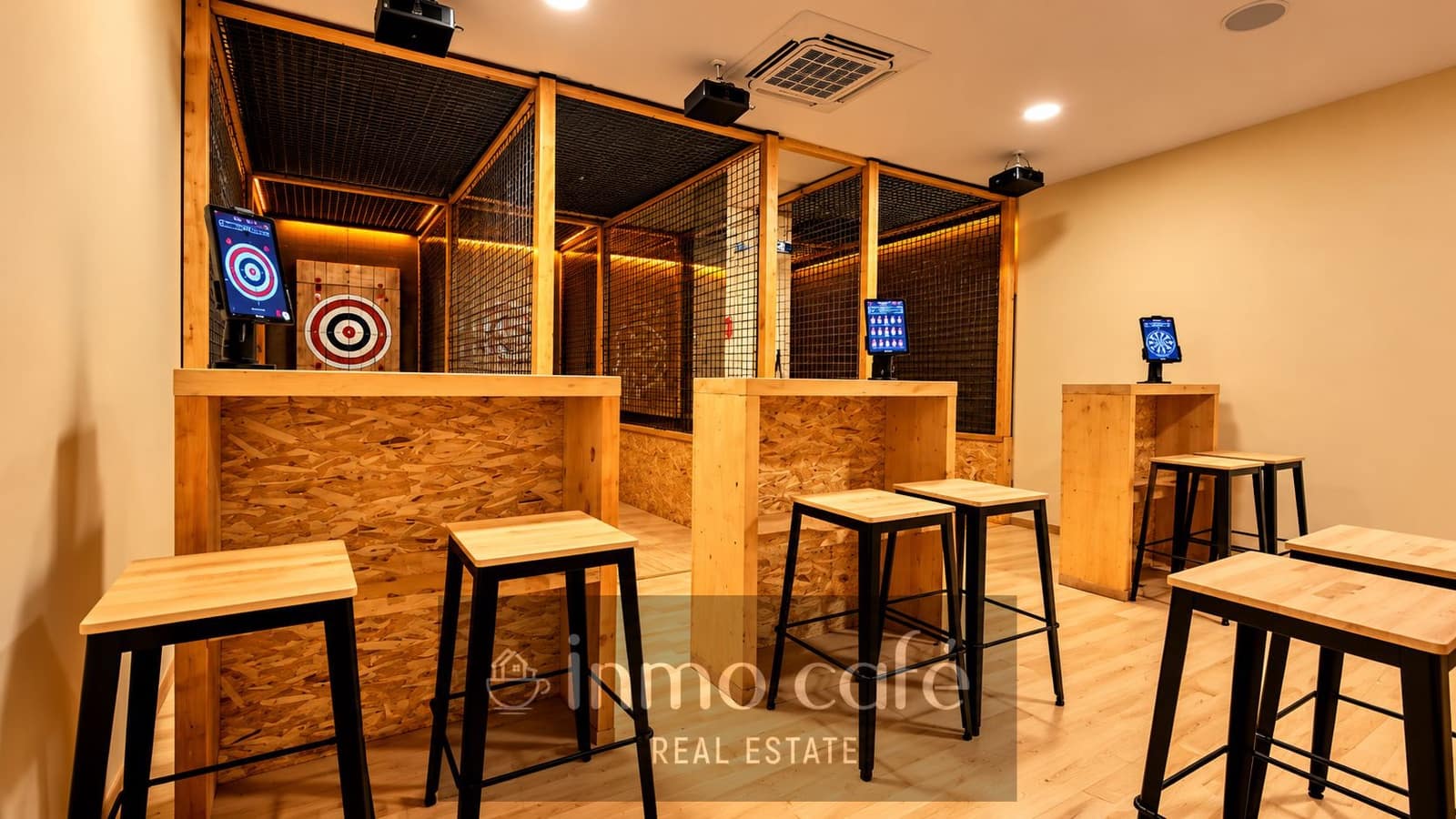 Commercial for sale in Alicante / Alacant city with garage - € 115,000 (Ref: 9979158)