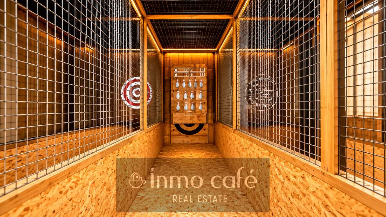 Commercial for sale in Alicante / Alacant city with garage - € 115,000 (Ref: 9979158)