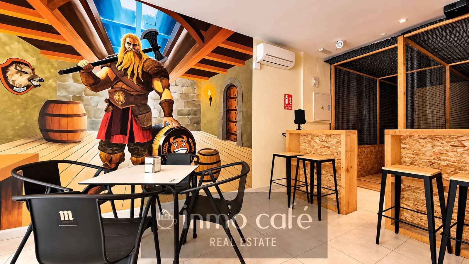 Commercial for sale in Alicante / Alacant city with garage - € 115,000 (Ref: 9979158)