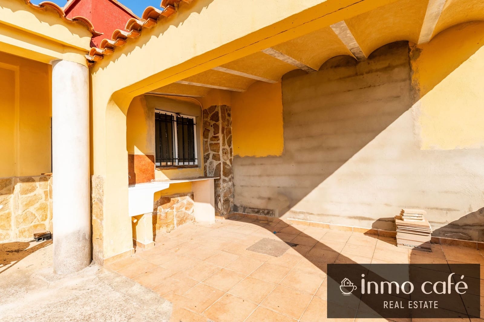 2 slaapkamer Finca/Landhuis te koop in Montesa met zwembad - € 86.000 (Ref: 9994692)