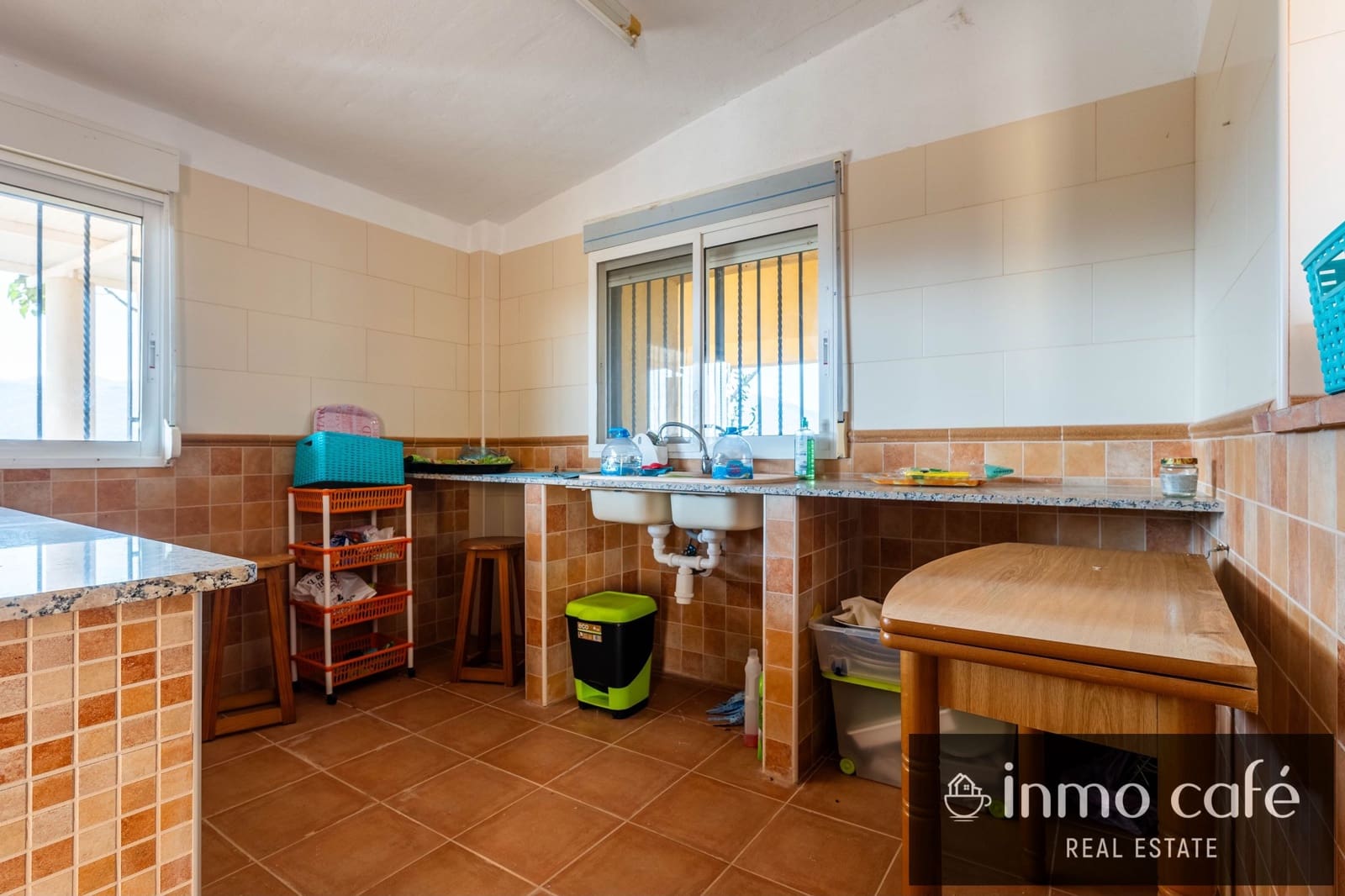 2 slaapkamer Finca/Landhuis te koop in Montesa met zwembad - € 86.000 (Ref: 9994692)