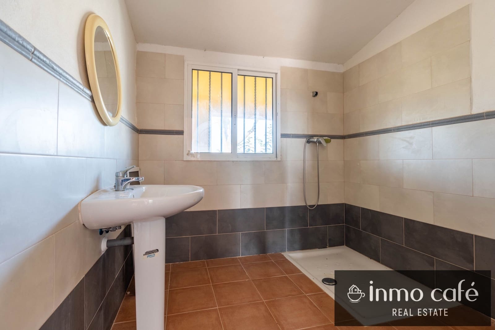 2 slaapkamer Finca/Landhuis te koop in Montesa met zwembad - € 86.000 (Ref: 9994692)