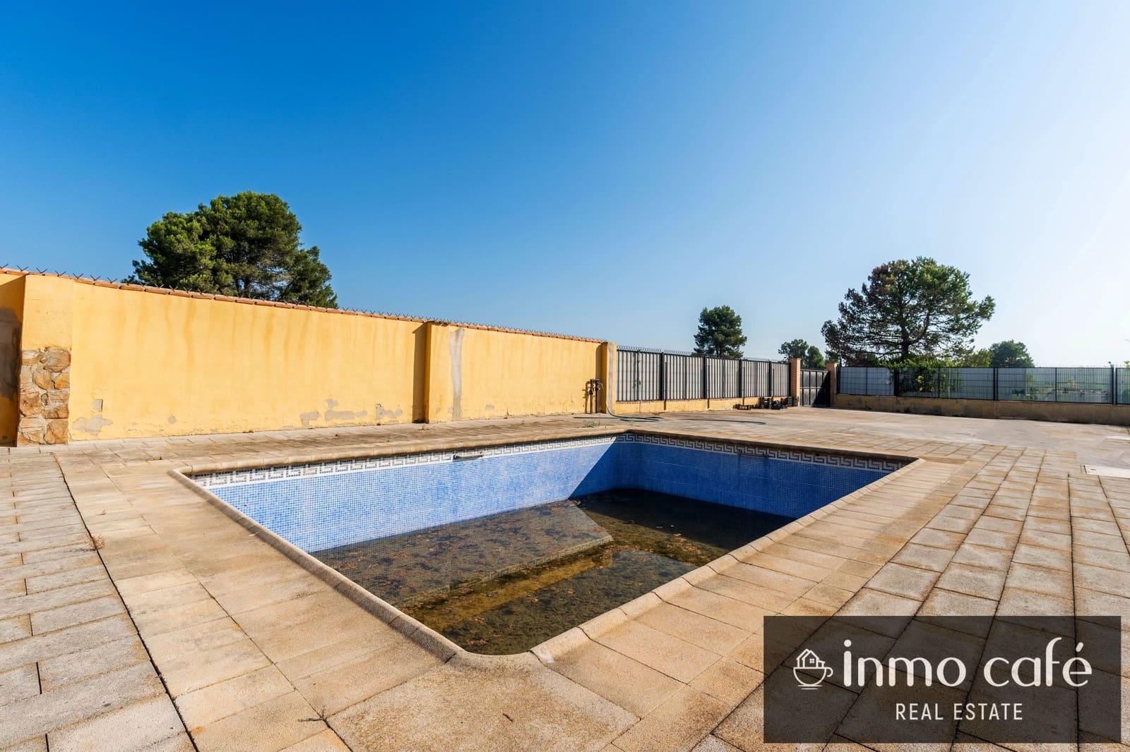 2 slaapkamer Finca/Landhuis te koop in Montesa met zwembad - € 86.000 (Ref: 9994692)