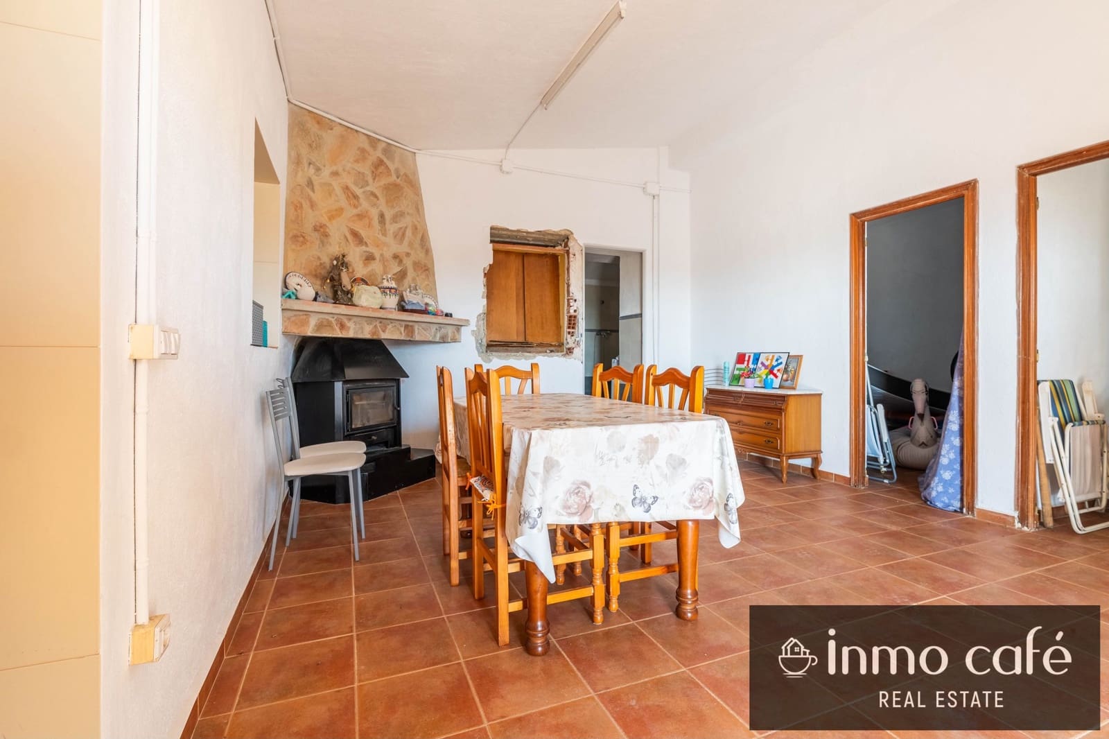 2 slaapkamer Finca/Landhuis te koop in Montesa met zwembad - € 86.000 (Ref: 9994692)