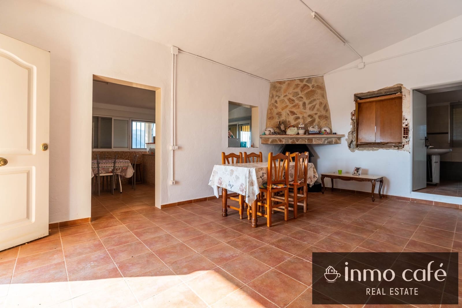 2 slaapkamer Finca/Landhuis te koop in Montesa met zwembad - € 86.000 (Ref: 9994692)