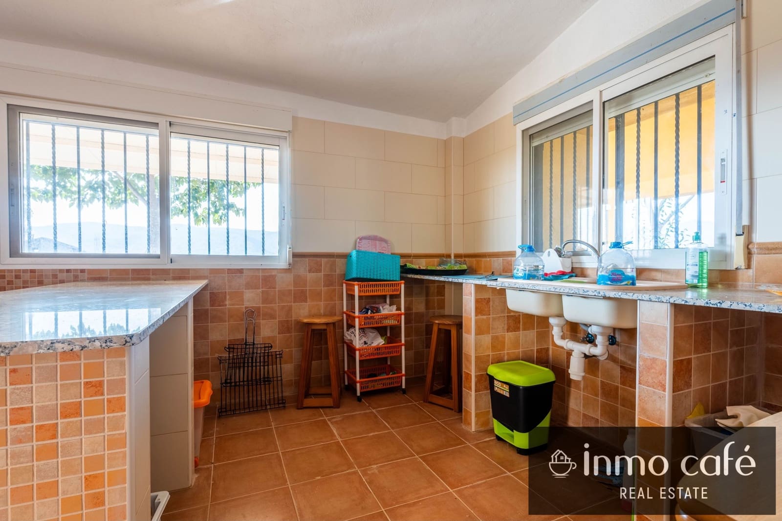 2 slaapkamer Finca/Landhuis te koop in Montesa met zwembad - € 86.000 (Ref: 9994692)