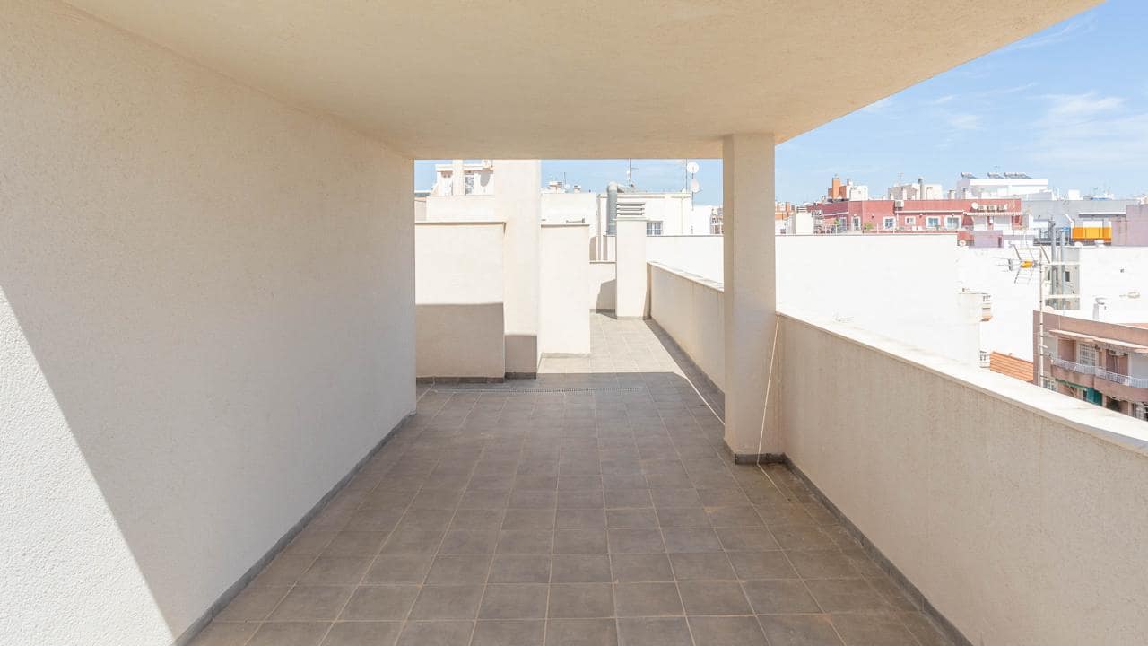 1 makuuhuone Yksiö vuokrattavana paikassa Torrevieja mukana uima-altaan - 2 000 € (Ref: 10004847)