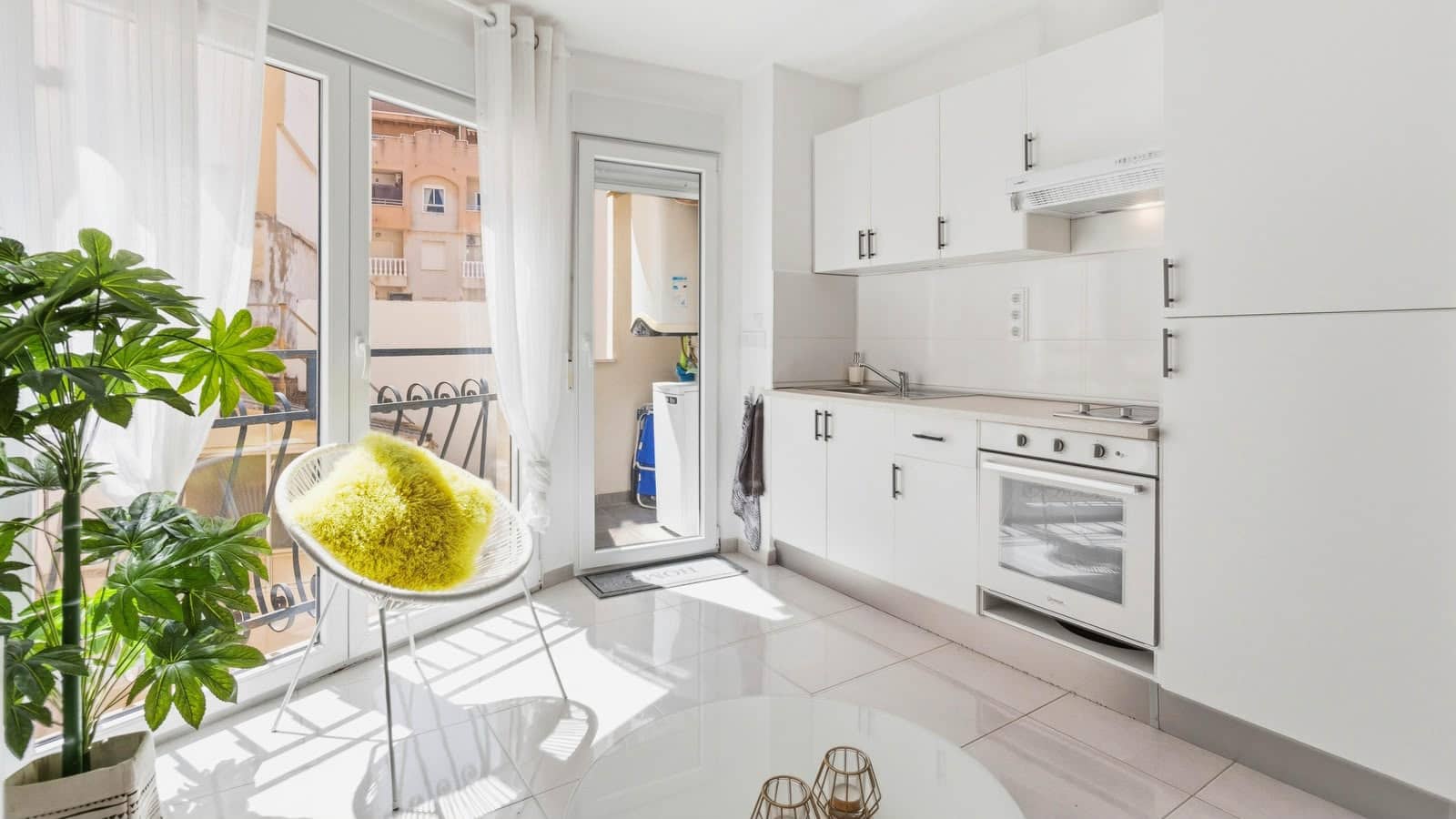 1 makuuhuone Yksiö vuokrattavana paikassa Torrevieja mukana uima-altaan - 2 000 € (Ref: 10004847)