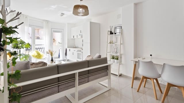 Estudio de 1 habitación en Torrevieja en alquiler con piscina - 2.000 € (Ref: 10004847)