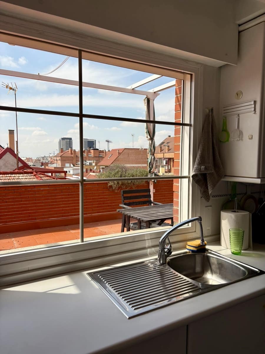 3 sovrum Takvåning att hyra i Madrid stad med garage - 2 400 € (Ref: 10051996)