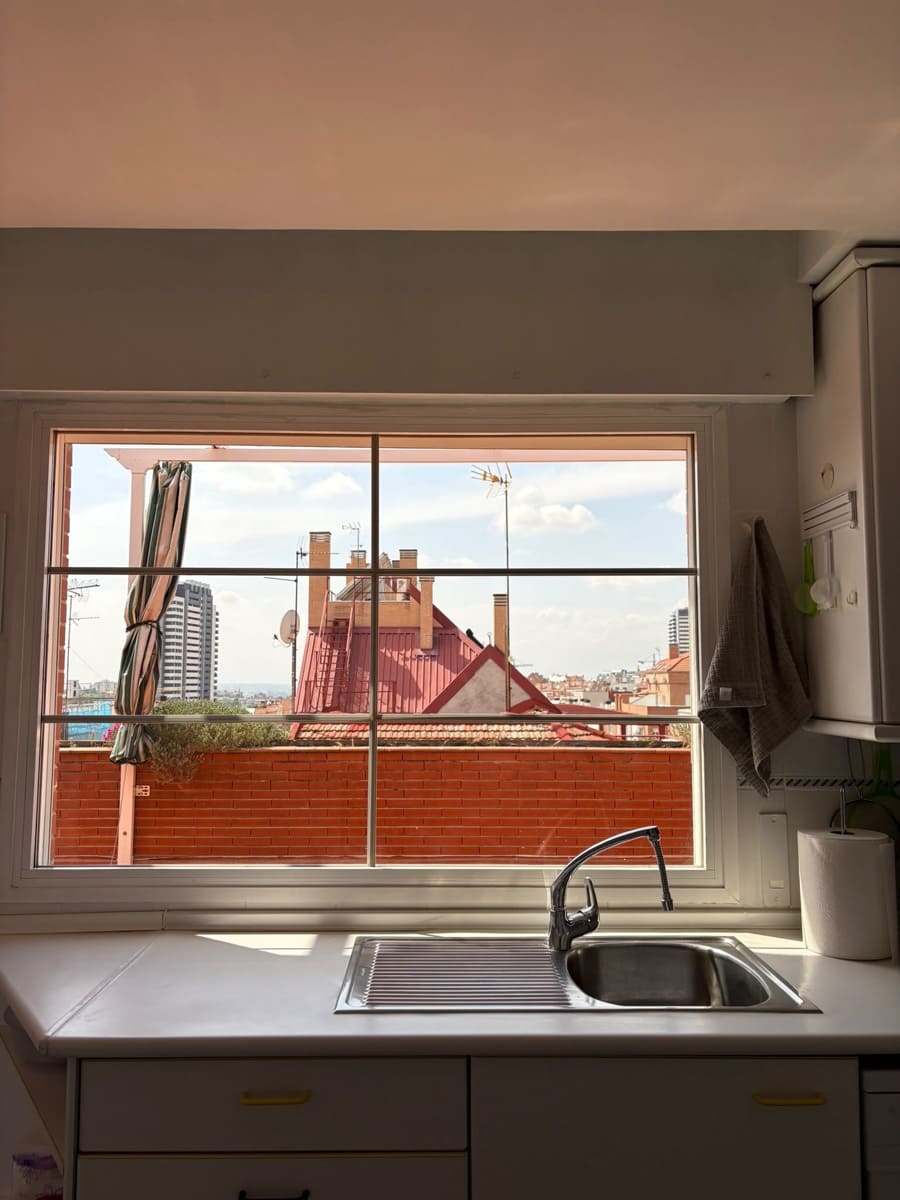 3 sovrum Takvåning att hyra i Madrid stad med garage - 2 400 € (Ref: 10051996)