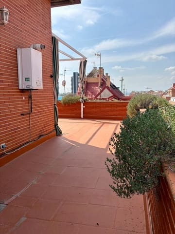 Ático de 3 habitaciones en Madrid ciudad en alquiler con garaje - 2.400 € (Ref: 10051996)