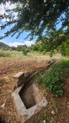 Grunde uden byggetilladelser til salg i La Fresneda - € 12.000 (Ref: 9862365)