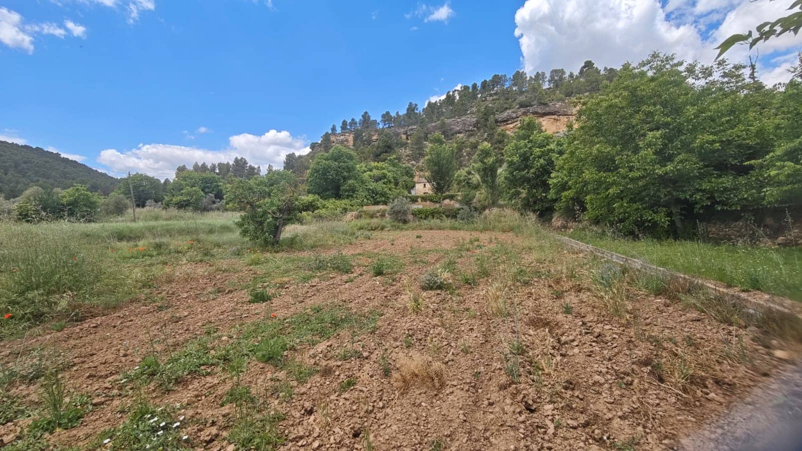 Grunde uden byggetilladelser til salg i La Fresneda - € 12.000 (Ref: 9862365)