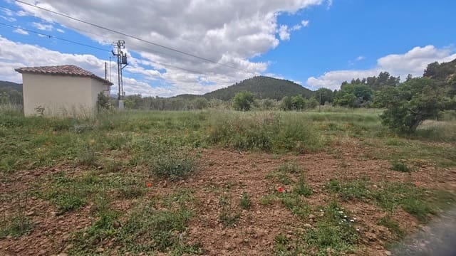 Grunde uden byggetilladelser til salg i La Fresneda - € 12.000 (Ref: 9862365)