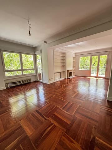 Appartement de 8 chambres à louer à Chamartín, Madrid ville - 4 500 € (Ref: 9865885)