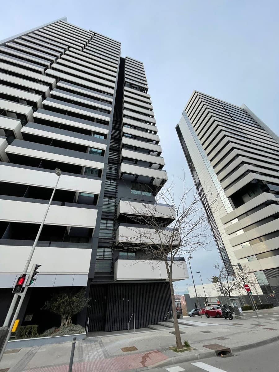Piso de 2 habitaciones en Madrid ciudad en alquiler con piscina garaje - 2.000 € (Ref: 9935268)