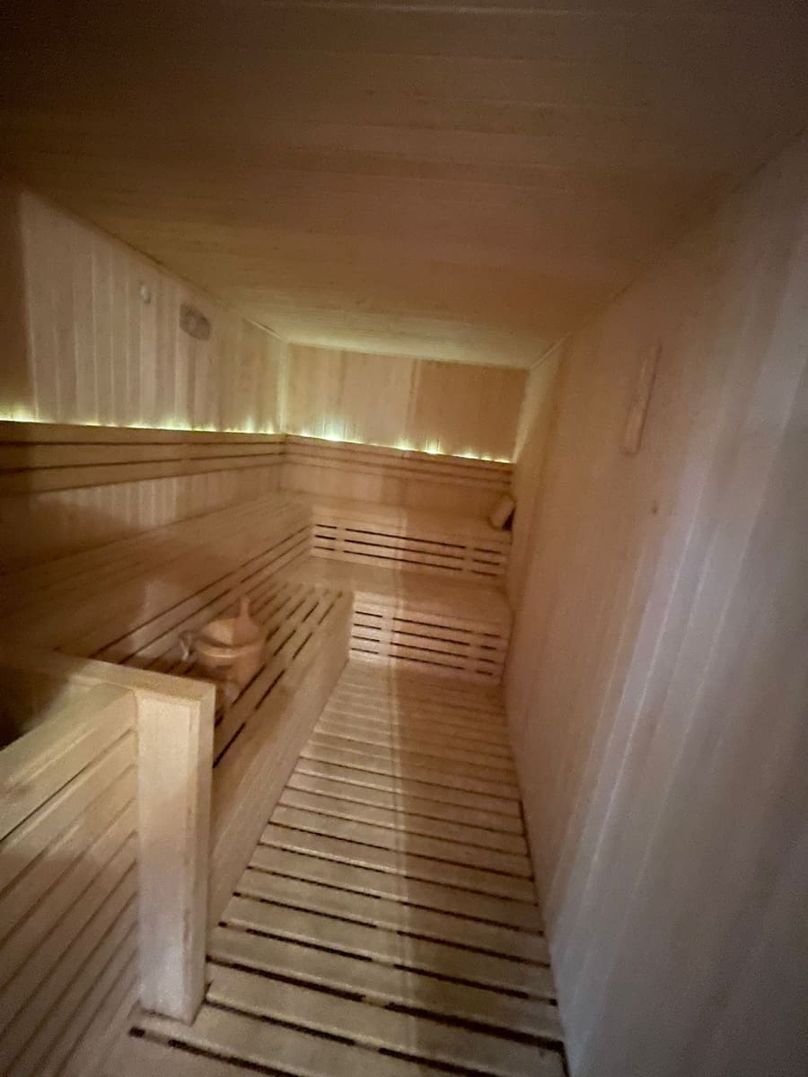 Piso de 2 habitaciones en Madrid ciudad en alquiler con piscina garaje - 2.000 € (Ref: 9935268)