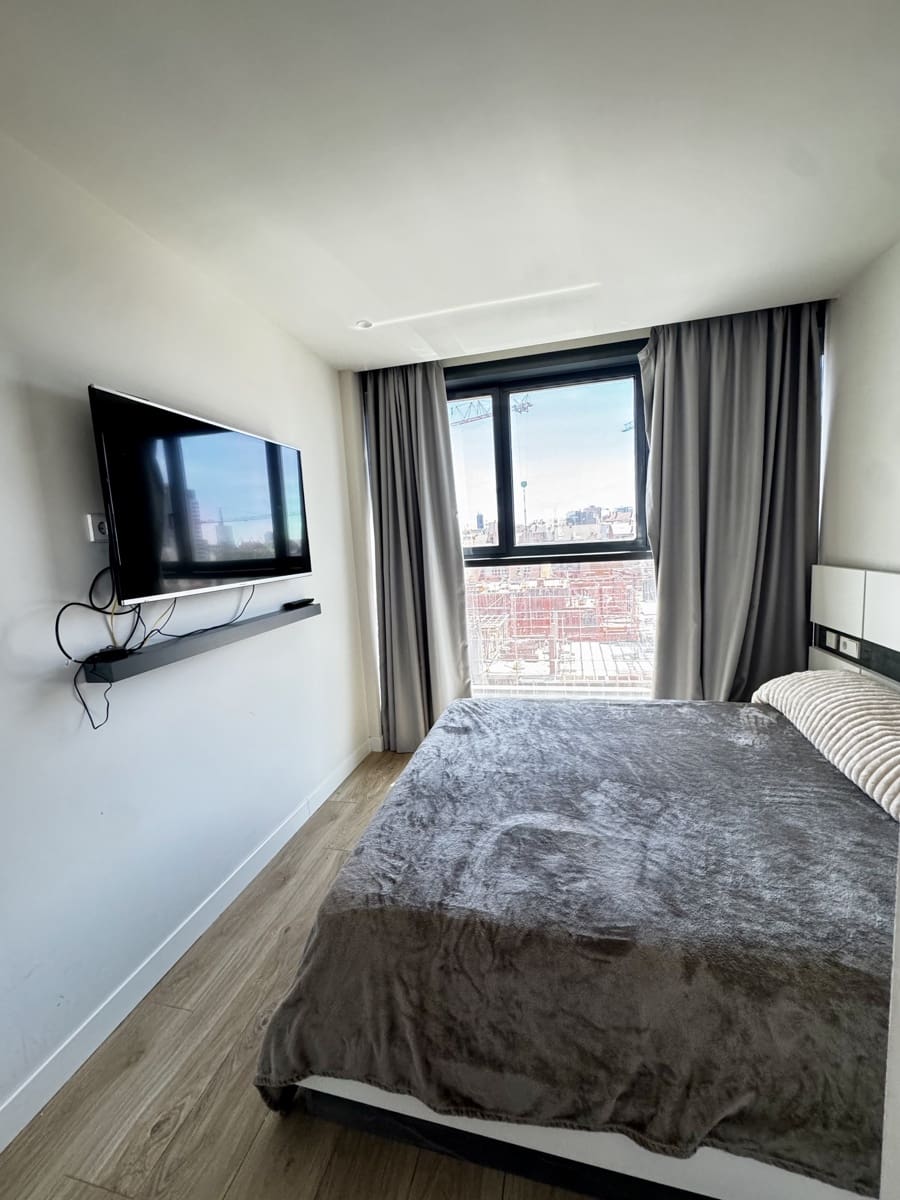 Piso de 2 habitaciones en Madrid ciudad en alquiler con piscina garaje - 2.000 € (Ref: 9935268)