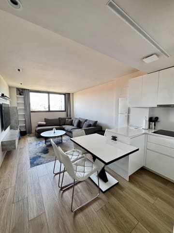 Piso de 2 habitaciones en Madrid ciudad en alquiler con piscina garaje - 2.000 € (Ref: 9935268)