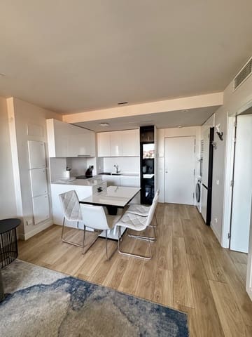 Piso de 2 habitaciones en Madrid ciudad en alquiler con piscina garaje - 2.000 € (Ref: 9935268)
