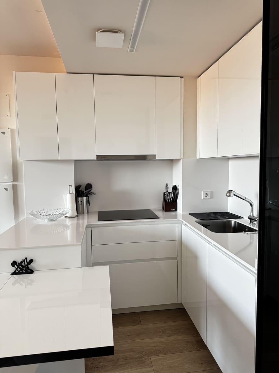 Piso de 2 habitaciones en Madrid ciudad en alquiler con piscina garaje - 2.000 € (Ref: 9935268)