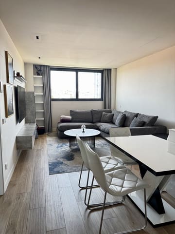 Piso de 2 habitaciones en Madrid ciudad en alquiler con piscina garaje - 2.000 € (Ref: 9935268)