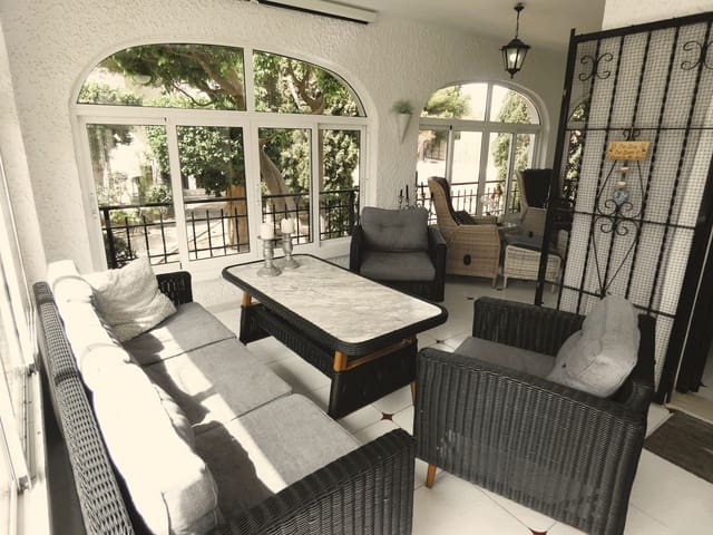 3 soverom Villa til salgs i Cabo Roig, Orihuela med svømmebasseng - € 320 000 (Ref: 10048122)