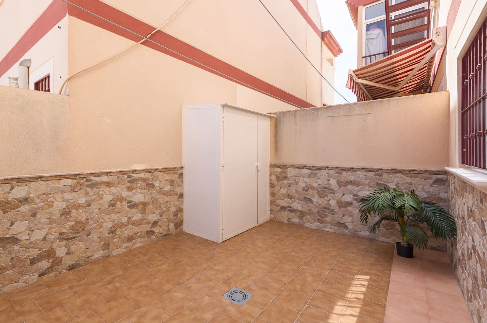 2 quarto Bungalow para venda em San Pedro del Pinatar com piscina garagem - 175 000 € (Ref: 10074760)