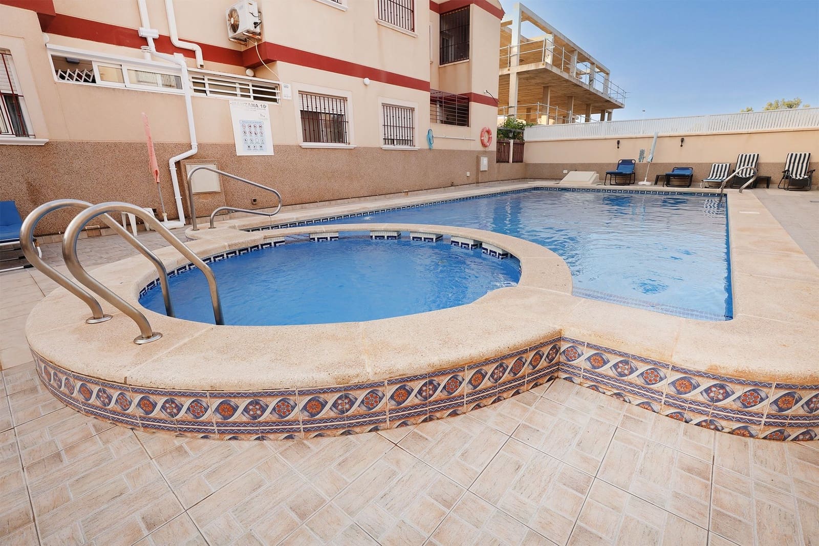 2 quarto Bungalow para venda em San Pedro del Pinatar com piscina garagem - 175 000 € (Ref: 10074760)