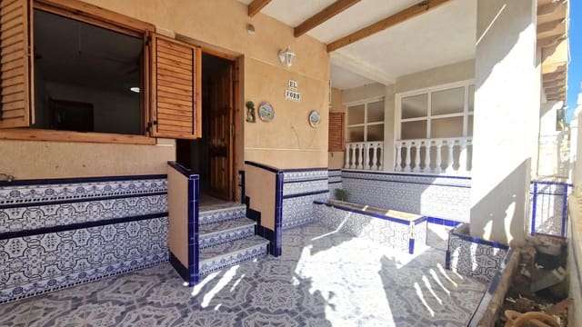 3 soveværelse Byhus til salg i Los Balcones - Los Altos, Torrevieja med swimmingpool - € 159.000 (Ref: 8964071)