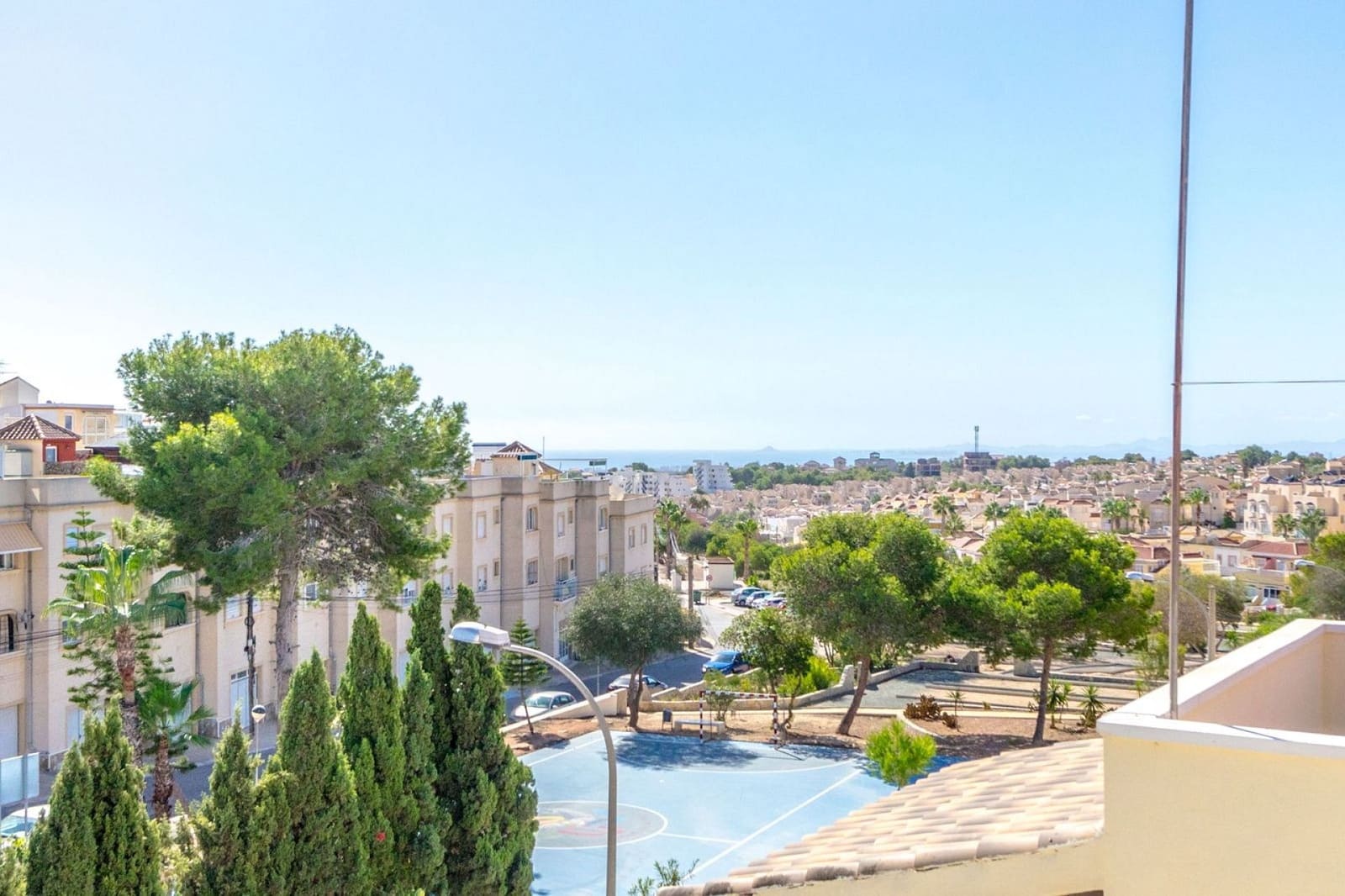3 makuuhuone Huvila myytävänä paikassa Orihuela Costa mukana uima-altaan - 345 000 € (Ref: 9017206)