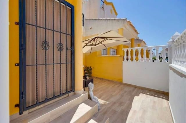 3 chambre Maison de Ville à vendre à Zona Pueblo, Guardamar del Segura avec piscine - 214 900 € (Ref: 9387588)