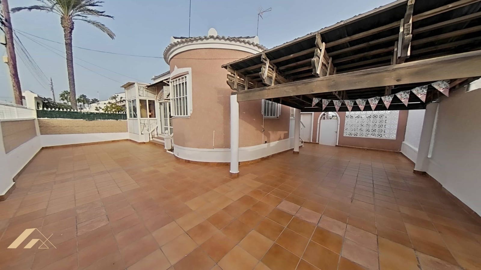 3 Zimmer Villa zu verkaufen in Torrevieja mit Pool - 324.500 € (Ref: 9580120)