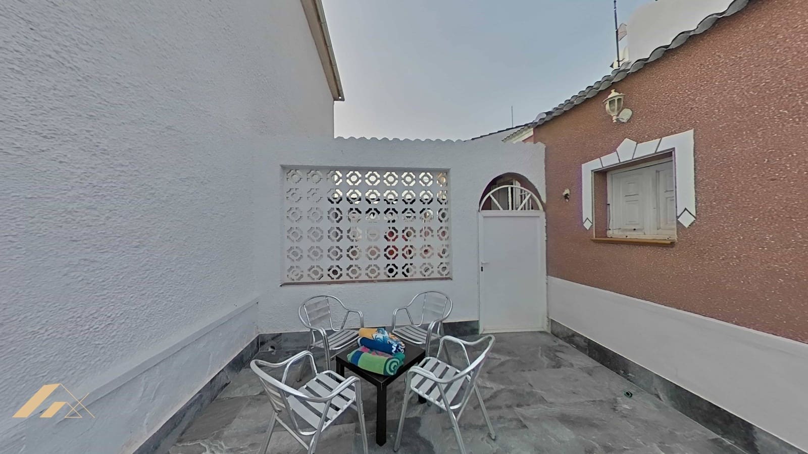 3 Zimmer Villa zu verkaufen in Torrevieja mit Pool - 324.500 € (Ref: 9580120)