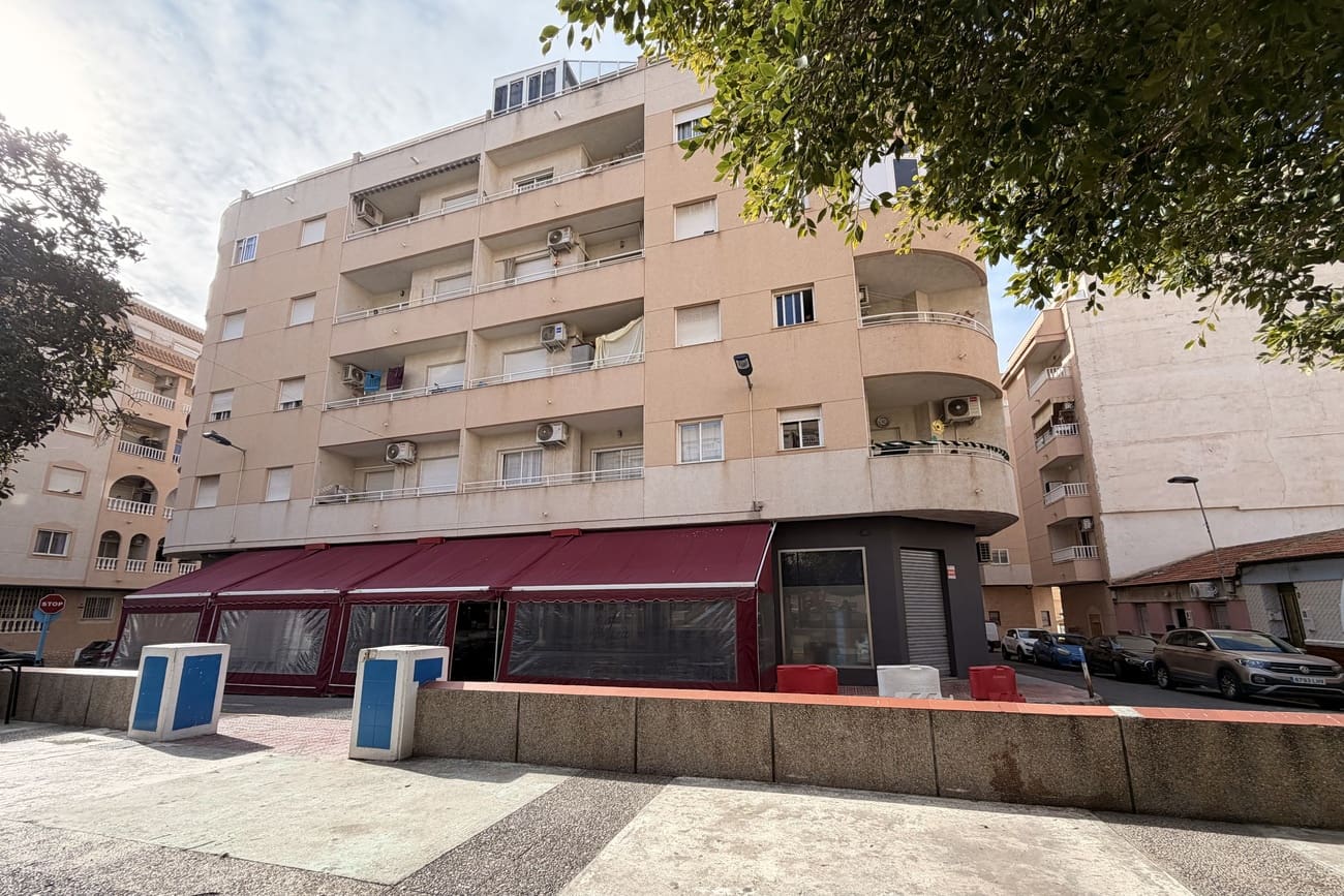 3 soverom Leilighet til salgs i Torrevieja med svømmebasseng - € 175 000 (Ref: 9594725)