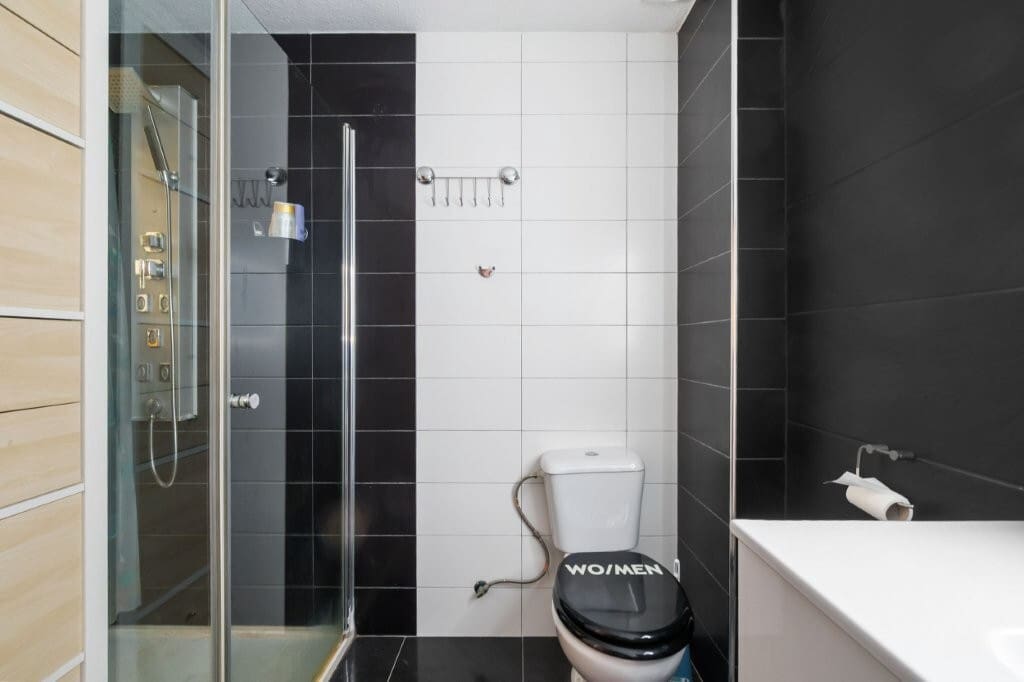 Casa de 2 habitaciones en Torrevieja en venta con piscina - 195.000 € (Ref: 9623267)