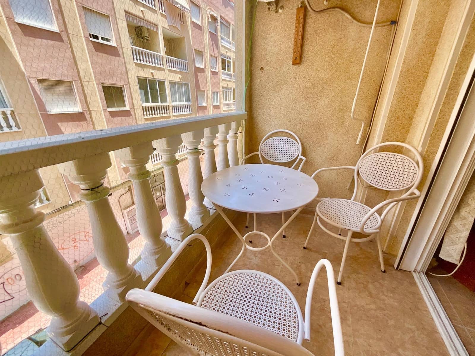 2 quarto Apartamento para venda em Torrevieja com piscina - 119 900 € (Ref: 9635350)