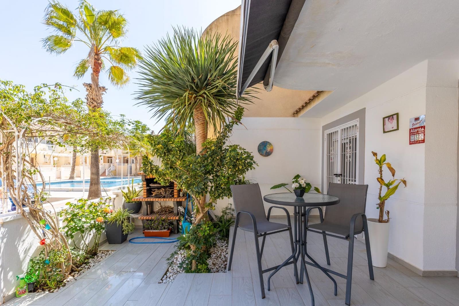 2 bedroom Bungalow for sale in Guardamar del Segura with pool - € 180,000 (Ref: 9669744)