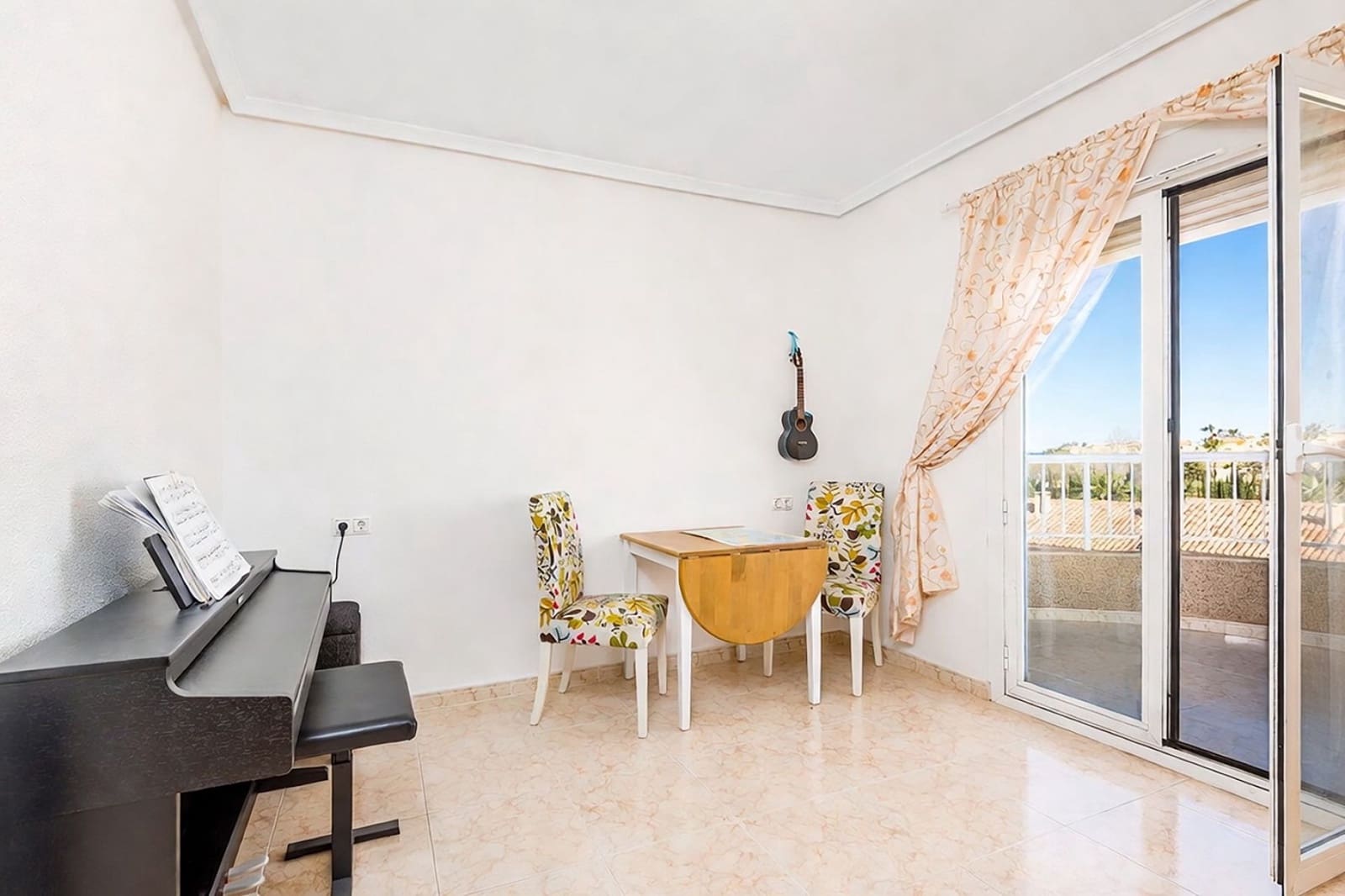 5 slaapkamer Villa te koop in Torrevieja met zwembad garage - € 396.000 (Ref: 9705912)