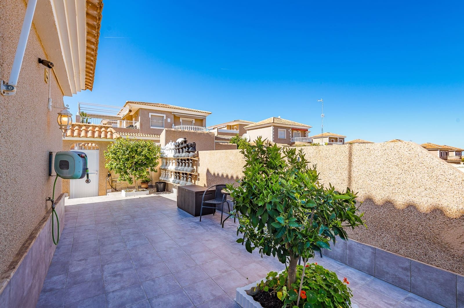 5 slaapkamer Villa te koop in Torrevieja met zwembad garage - € 396.000 (Ref: 9705912)