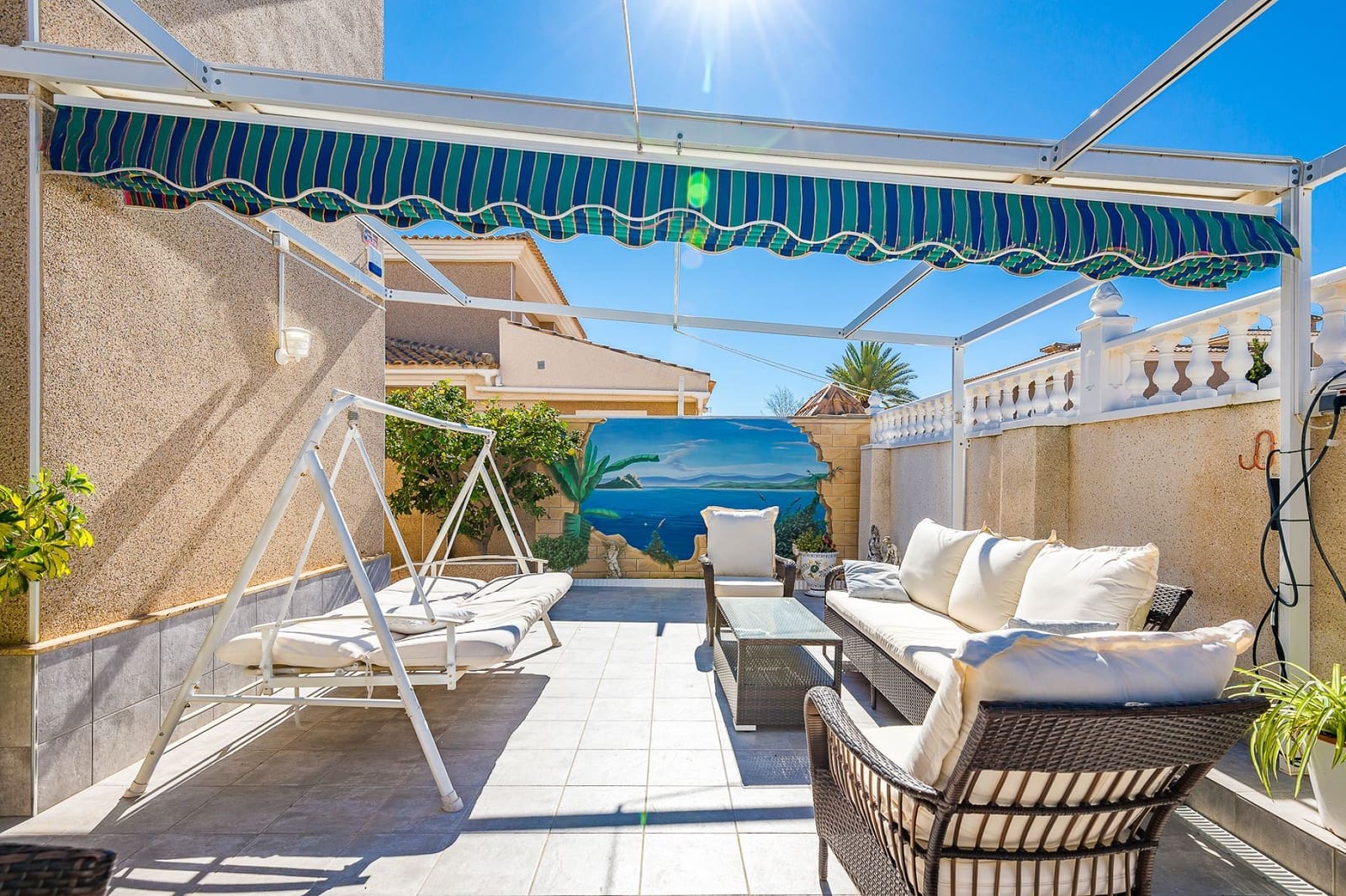 5 slaapkamer Villa te koop in Torrevieja met zwembad garage - € 396.000 (Ref: 9705912)