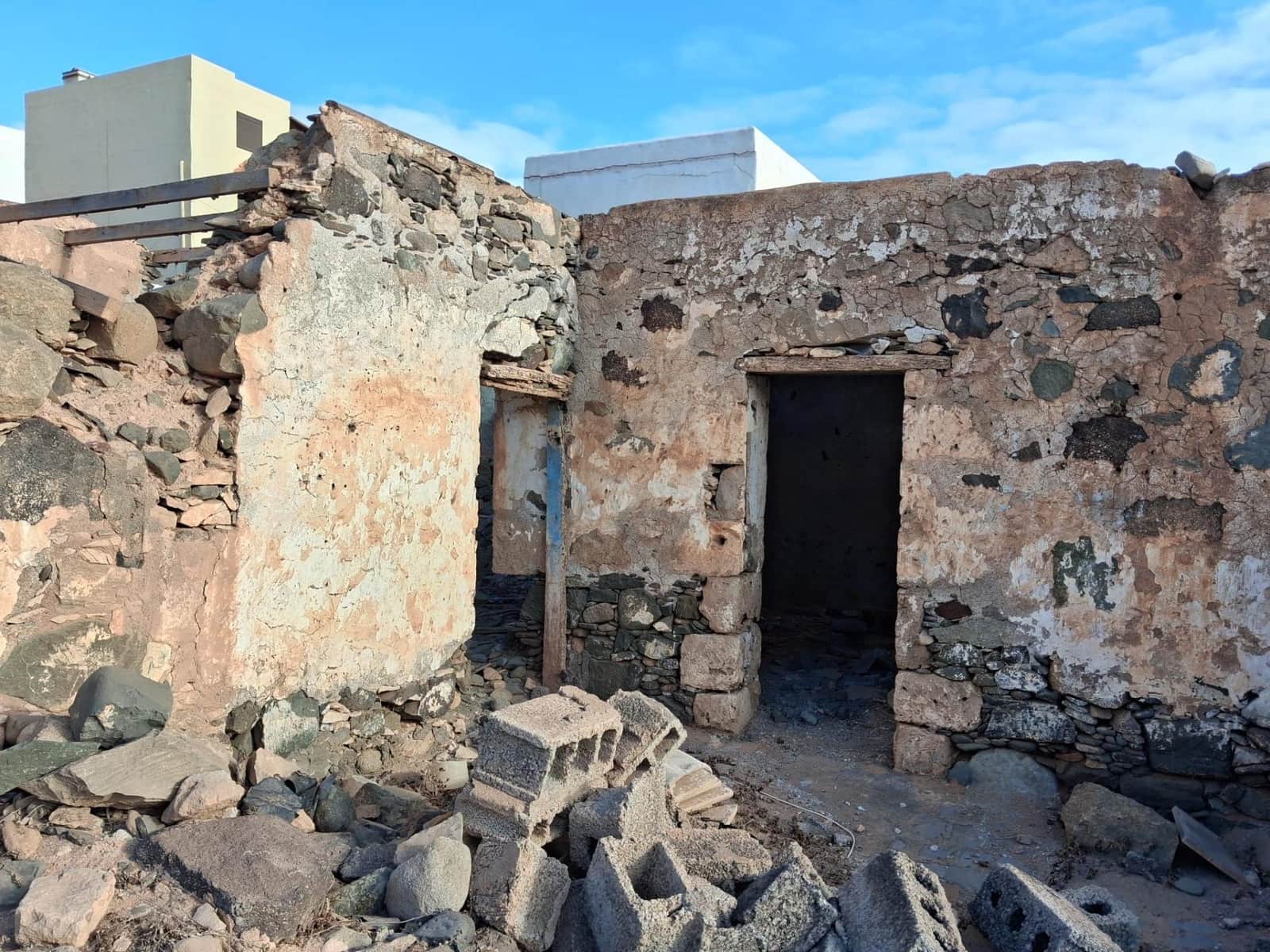 Building Plot for sale in Pajara - € 100,000 (Ref: 10115947)
