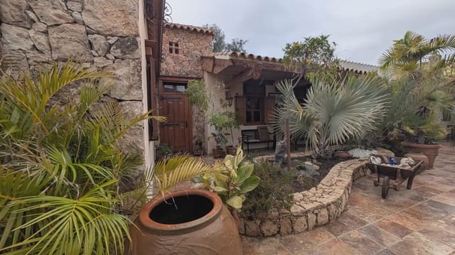 5 soveværelse Finca/Landehus til salg i Pájara med swimmingpool garage - € 1.299.000 (Ref: 9759327)