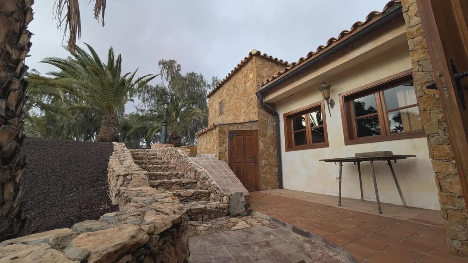 5 soveværelse Finca/Landehus til salg i Pajara med swimmingpool garage - € 1.299.000 (Ref: 9759327)