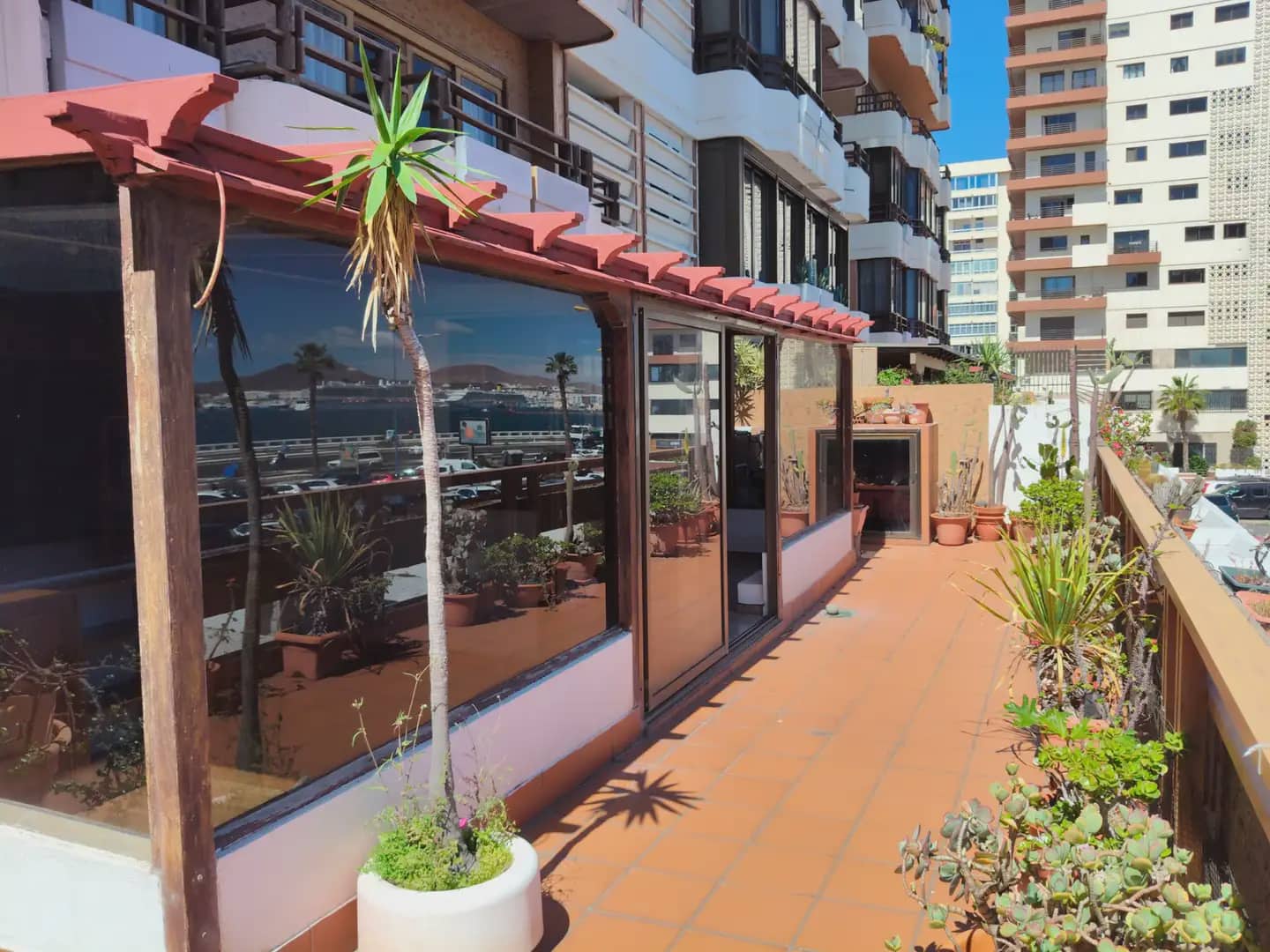 3 sovrum Lägenhet till salu i Las Palmas de Gran Canaria med garage - 580 000 € (Ref: 9759340)